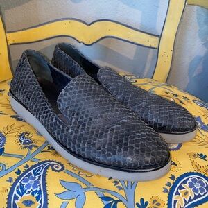 Johnston & Murphy Penelope Textured Gray Loafers